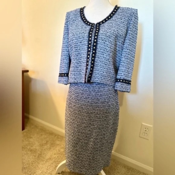 St. John Collection Dresses & Skirts - St. John Collection jacket size 10 skirt size 8 EUC